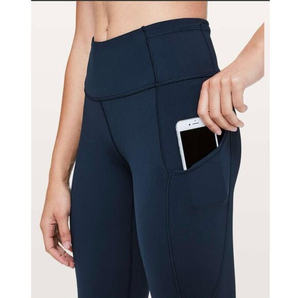 Lululemon true navy fast and free crop II “nulux 19” women’s 12 - Picture 2 of 10